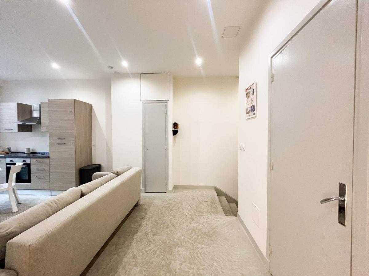 Suite Onyx Lione Esterno foto