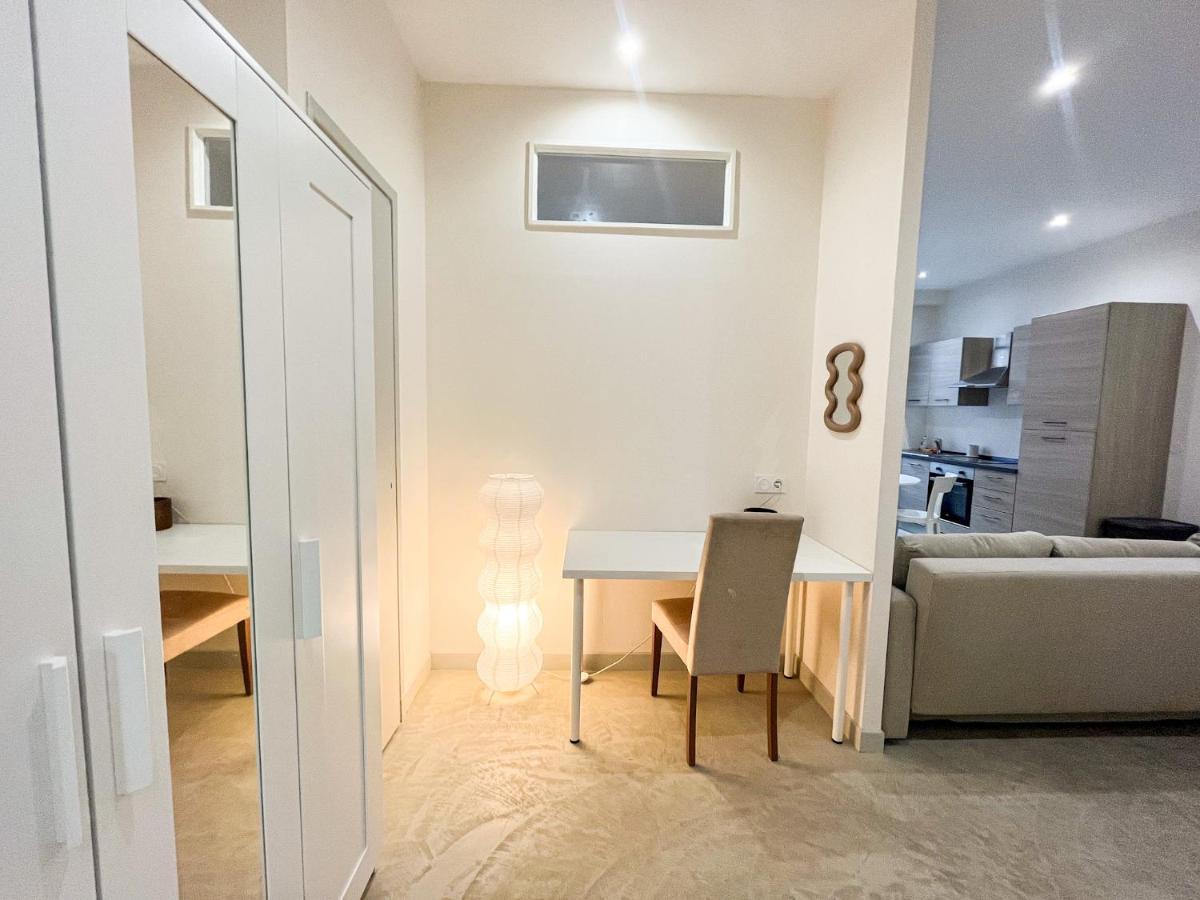 Suite Onyx Lione Esterno foto